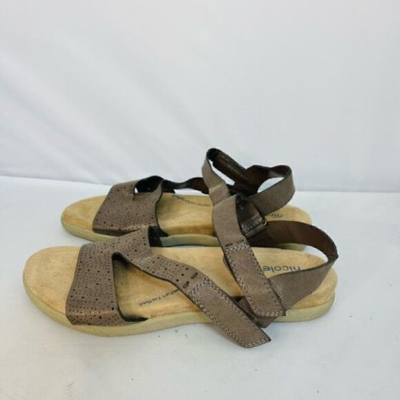 Nicole Taupe Tan Brown flat sandals feel my comfort footbed Comfy 8.5 M Lakeside - Picture 6 of 7